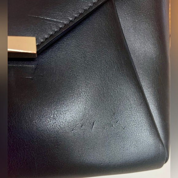 Kate Spade All Leather Elegant Black Shoulder Bag with Gold Details - Picture 16 of 16